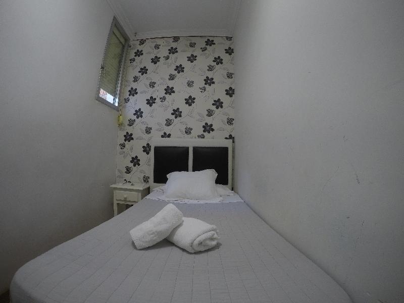 Hostal La Estrella Madrid Extérieur photo
