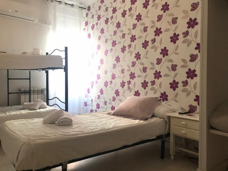 Hostal La Estrella Madrid Extérieur photo