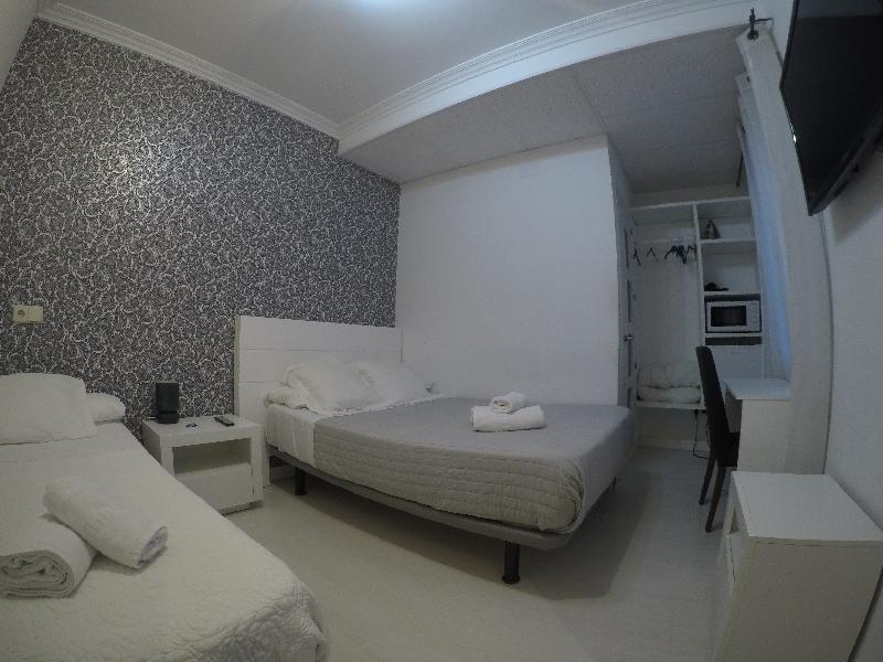 Hostal La Estrella Madrid Extérieur photo