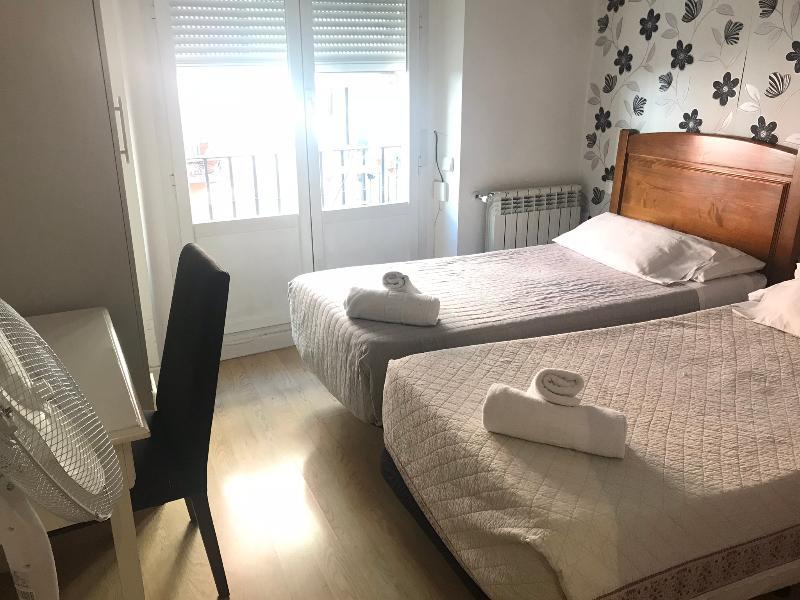 Hostal La Estrella Madrid Extérieur photo