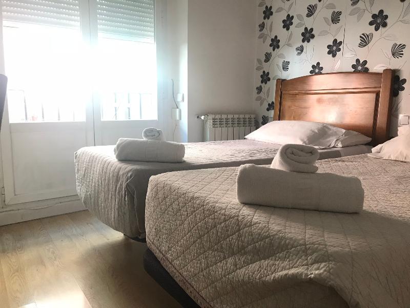 Hostal La Estrella Madrid Extérieur photo