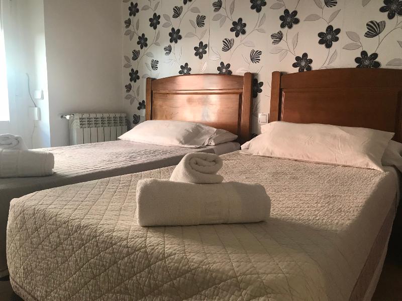 Hostal La Estrella Madrid Extérieur photo